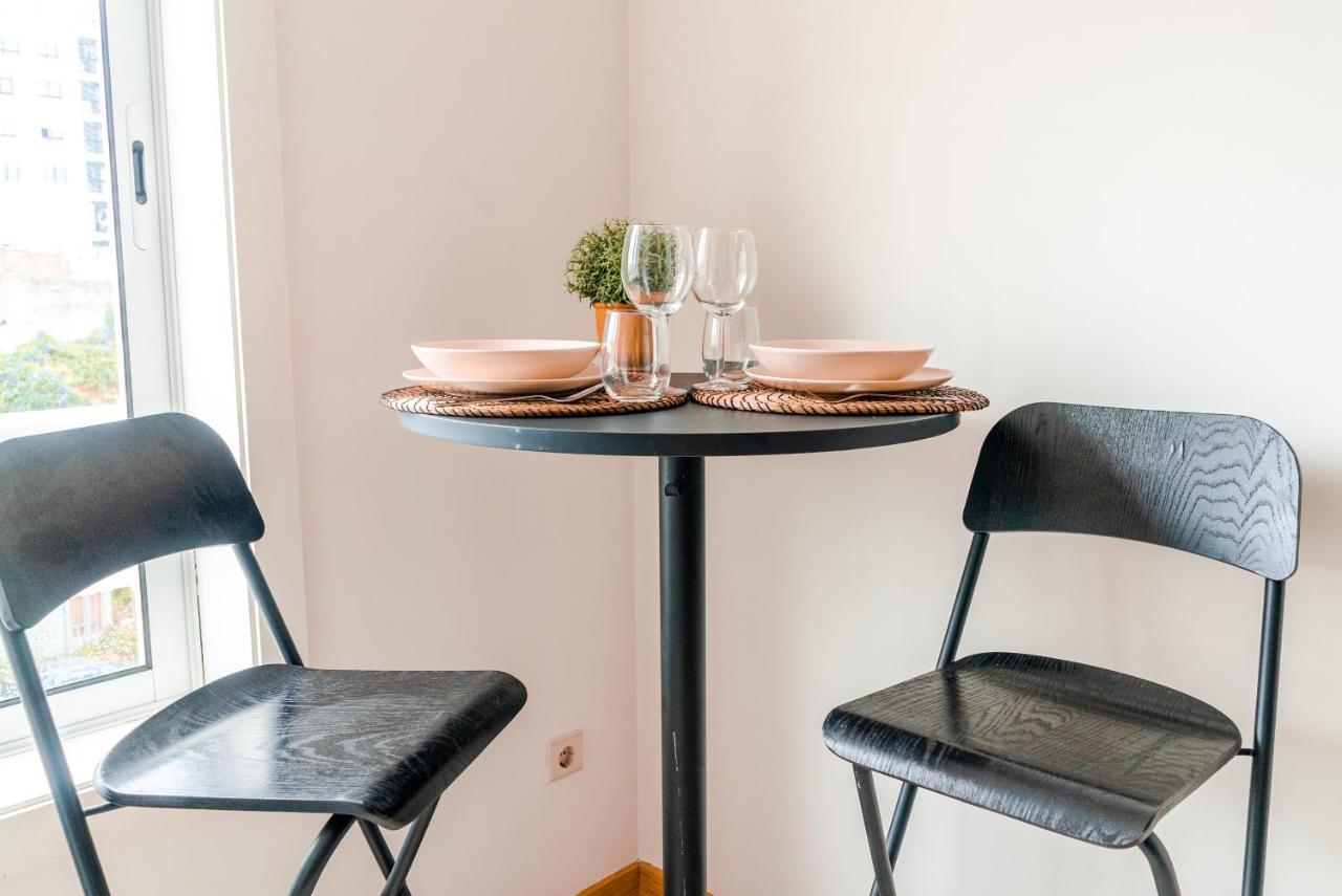 Sunny Studio In The Heart Of Lapa - 5Min Walk To Metro! OOporto Exteriör bild
